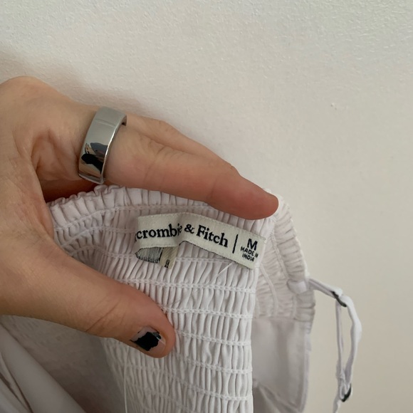 [M] NWT - ABERCROMBIE & FITCH asymmetrical one-shoulder top - Picture 6 of 7